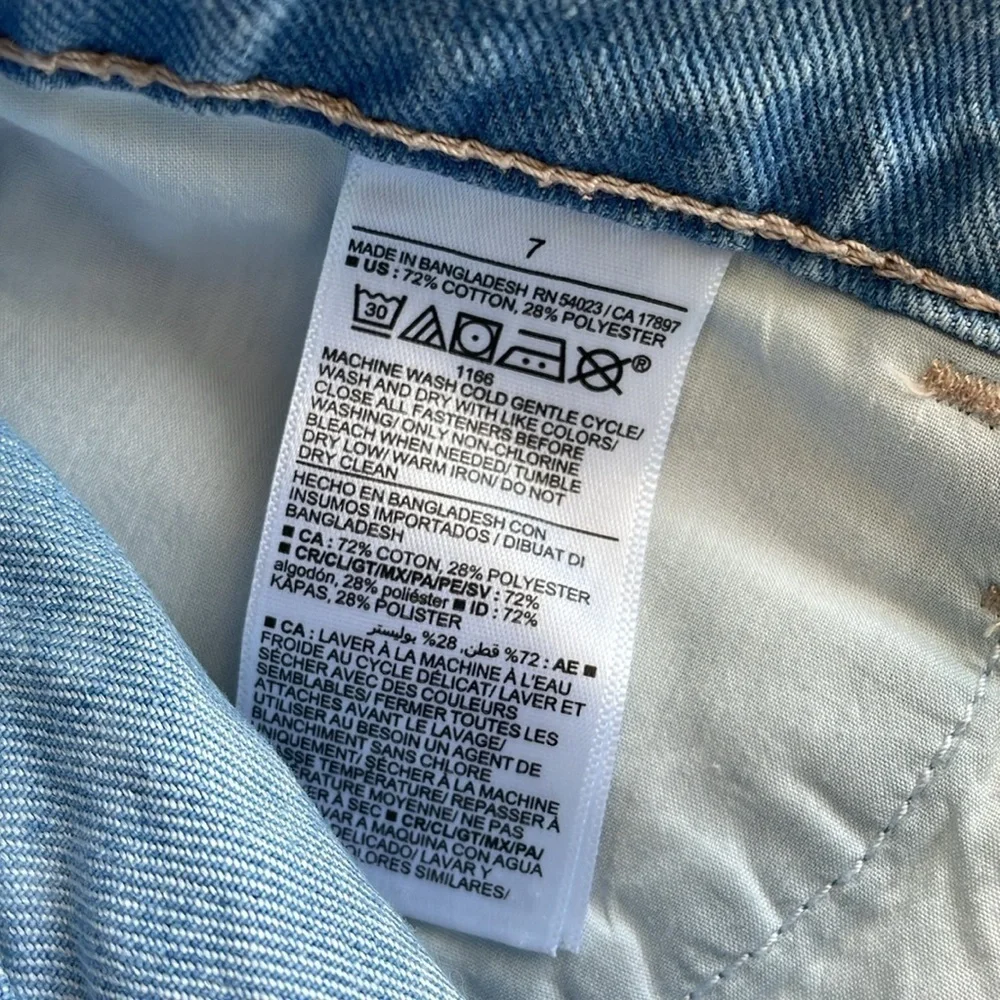Old Navy Denim Shorts size 7